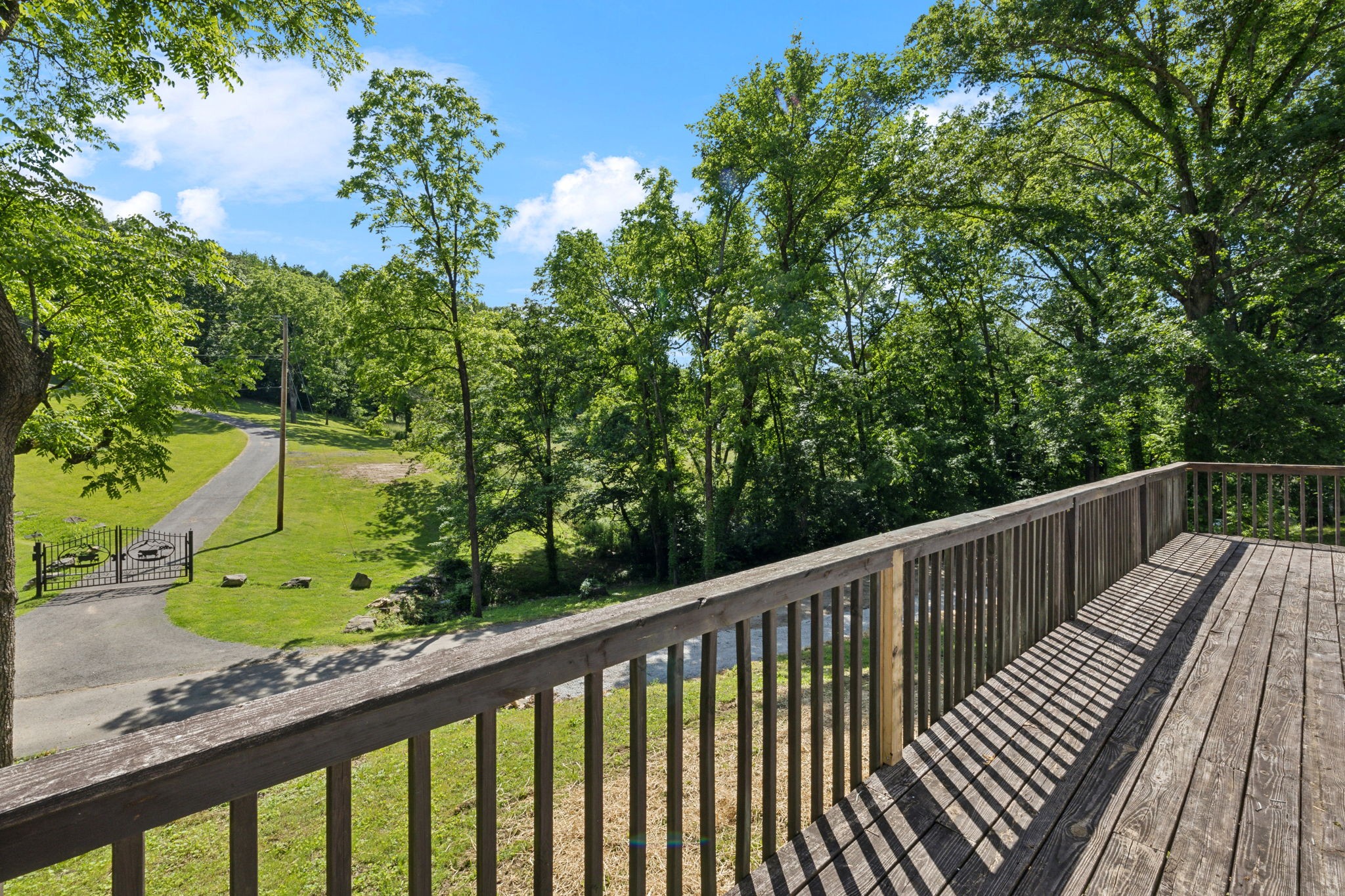 8324 River Road Pike
