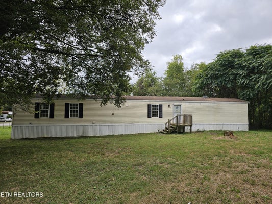 627 W STRANG ST, ROCKWOOD, TN 37854 - Image e55cc4e930af835d8a34ef9adb84346c/2811585331