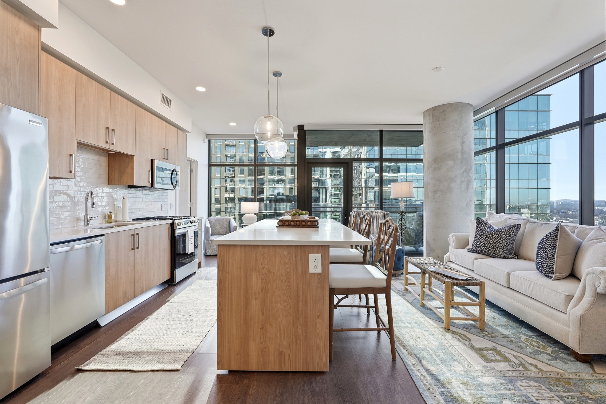 1212 Demonbreun St 1402