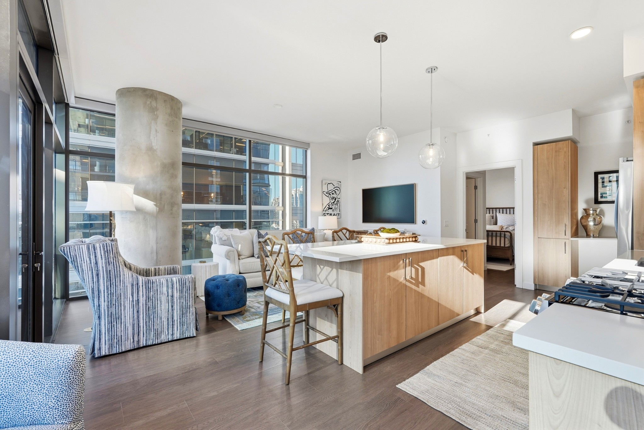 1212 Demonbreun St 1402