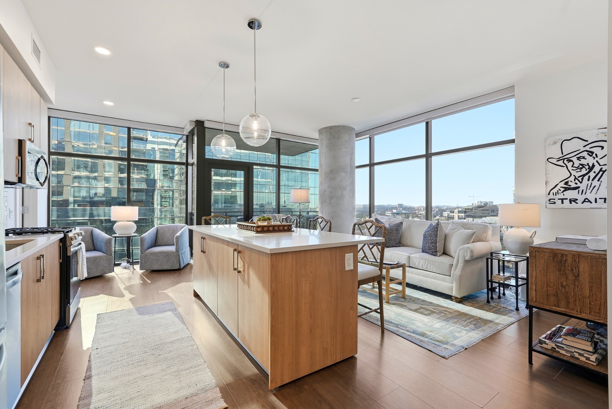 1212 Demonbreun St 1402