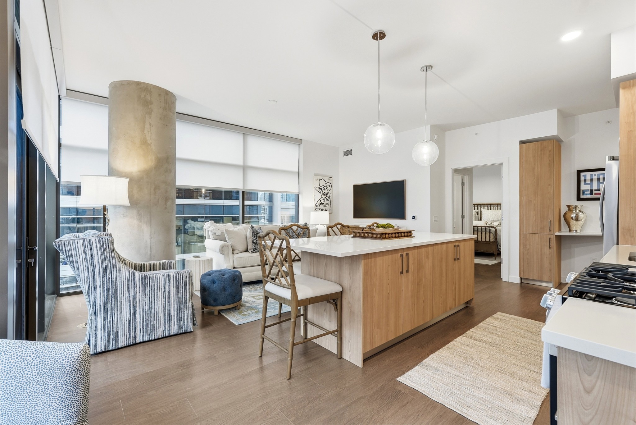 1212 Demonbreun St 1402