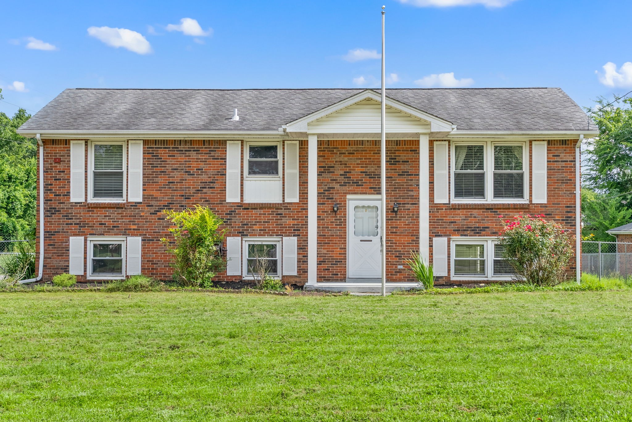 334 Bancroft Dr