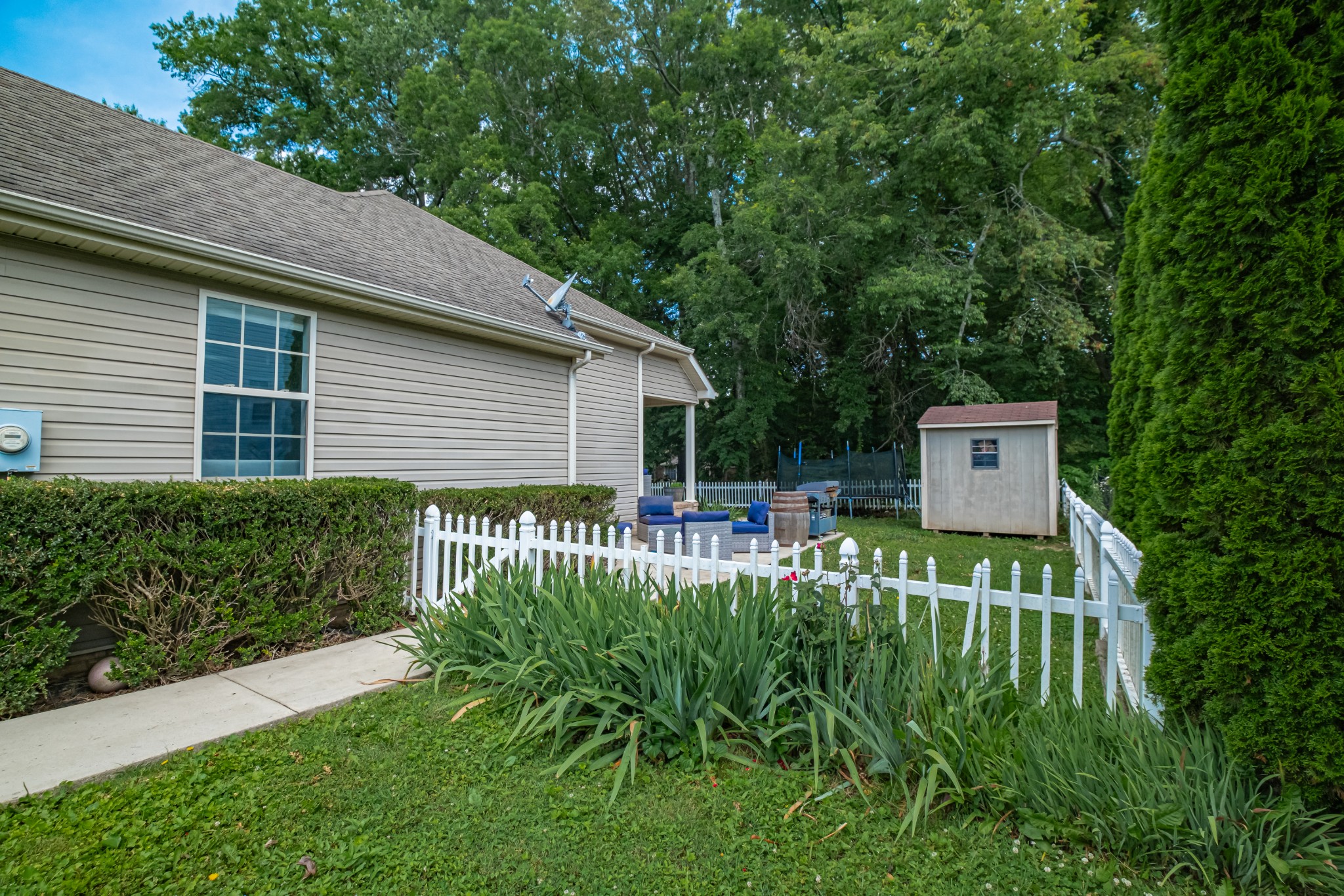 120 Woodridge Dr