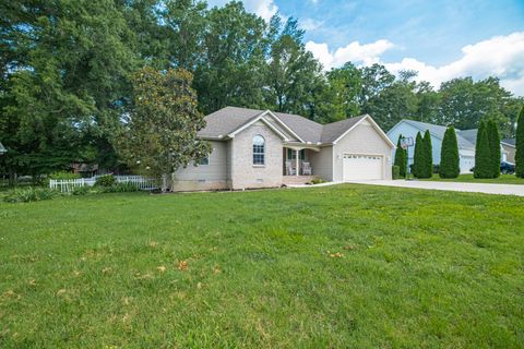 120 Woodridge Dr Tullahoma TN 37388