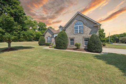 1030 Wyndham Dr Gallatin TN 37066