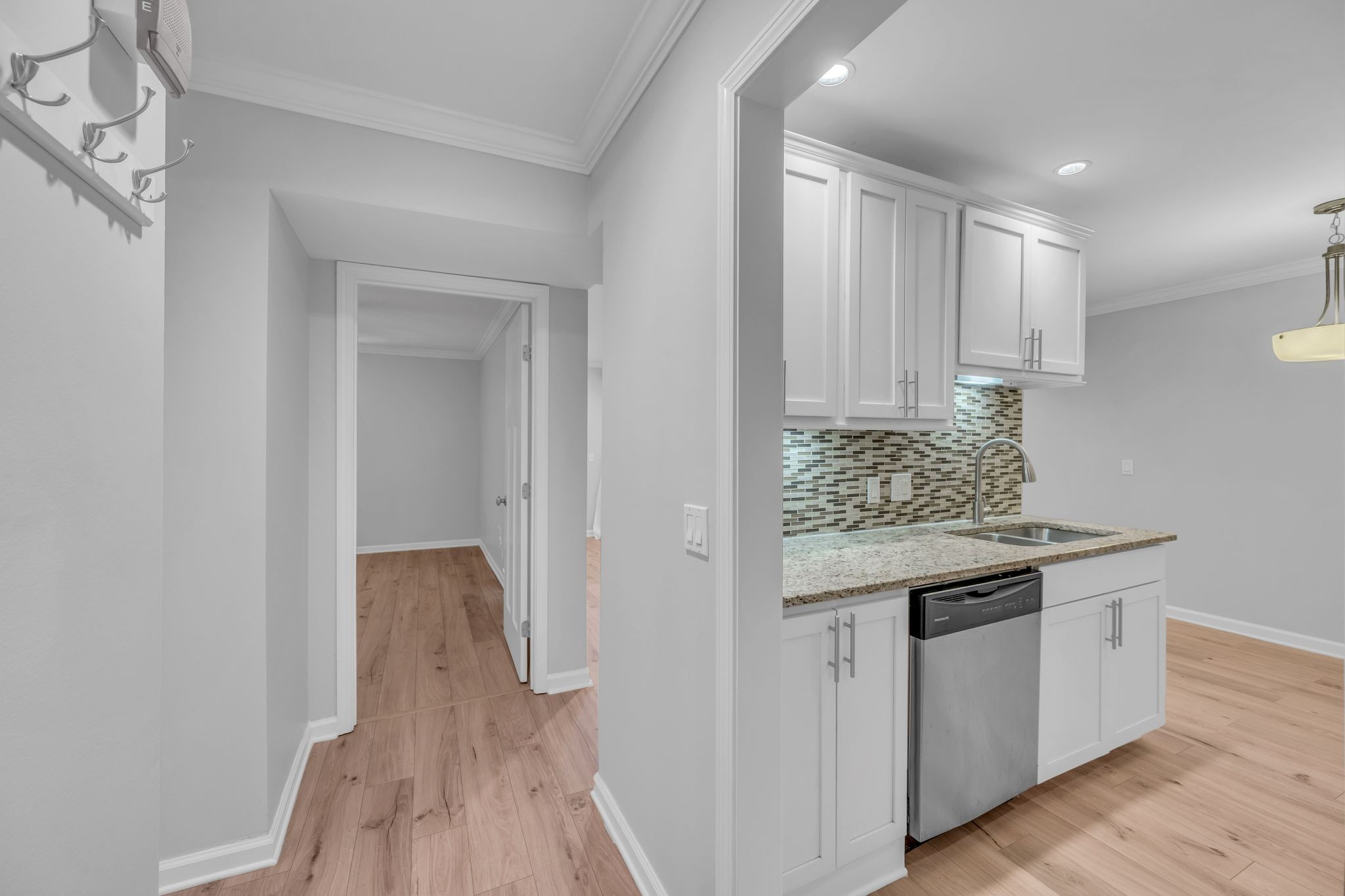 4425 Westlawn Dr A102