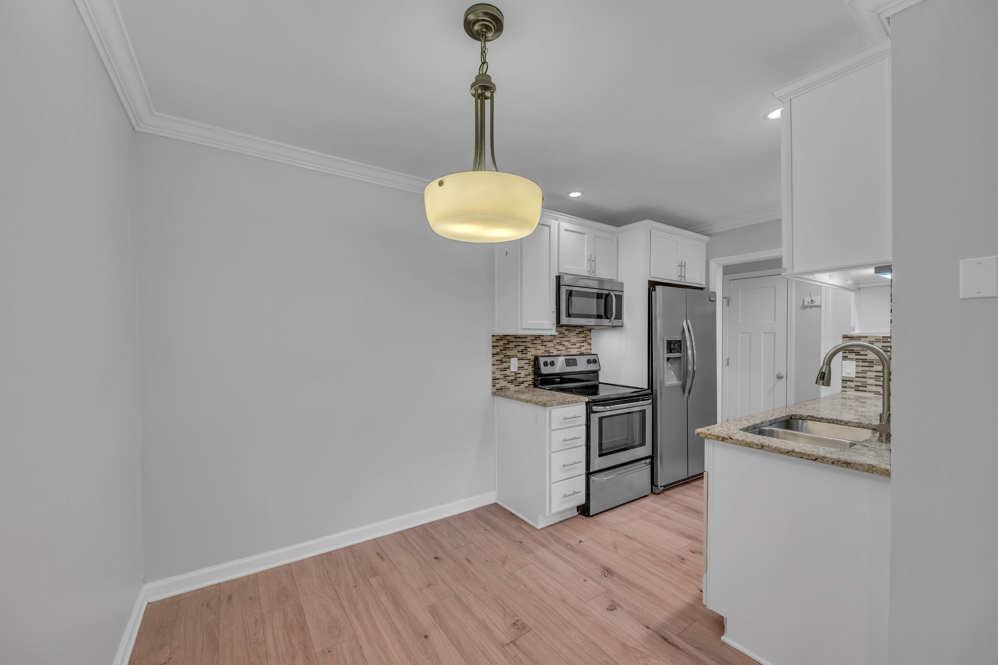 4425 Westlawn Dr A102