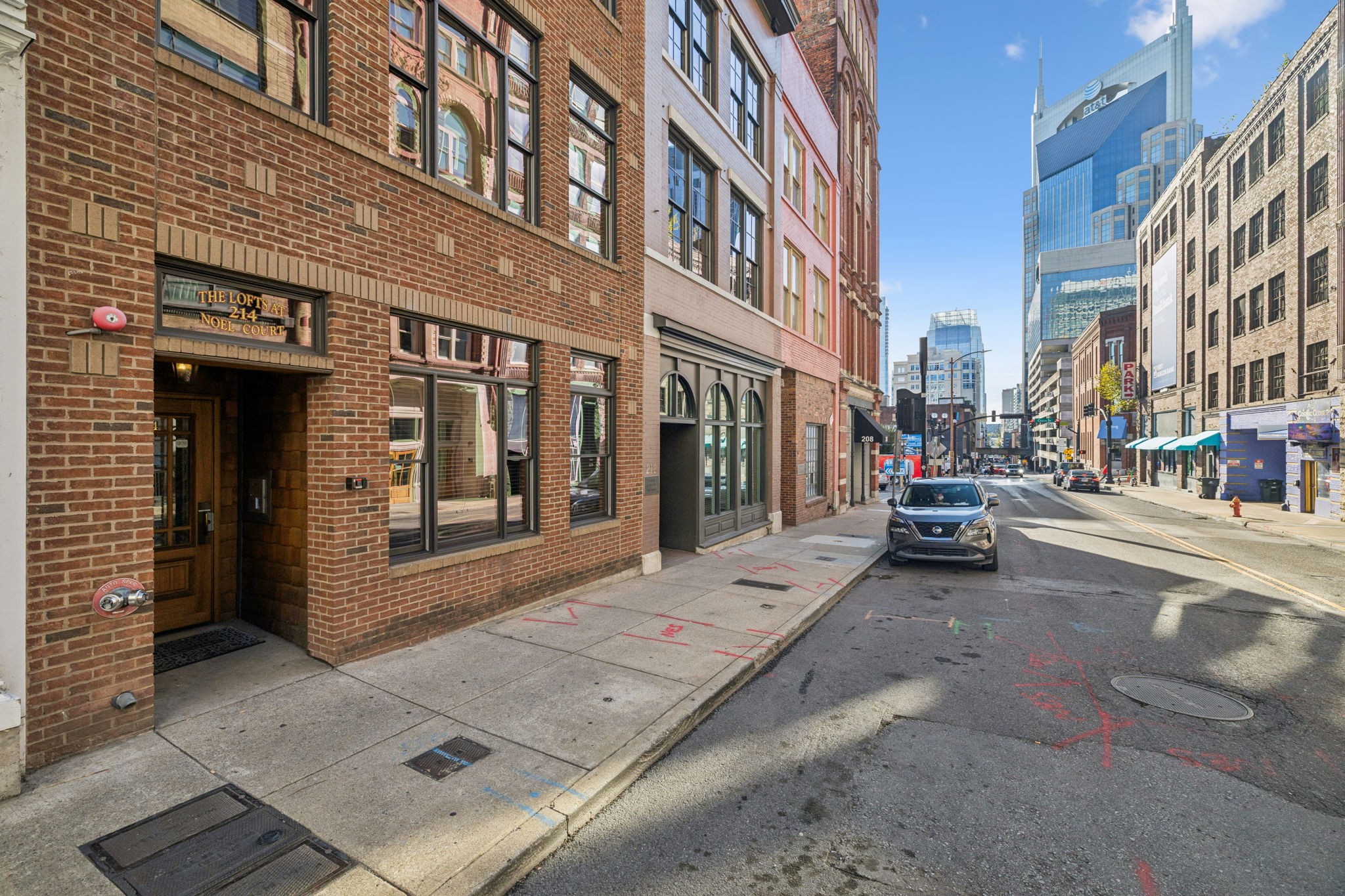214 3rd Ave N