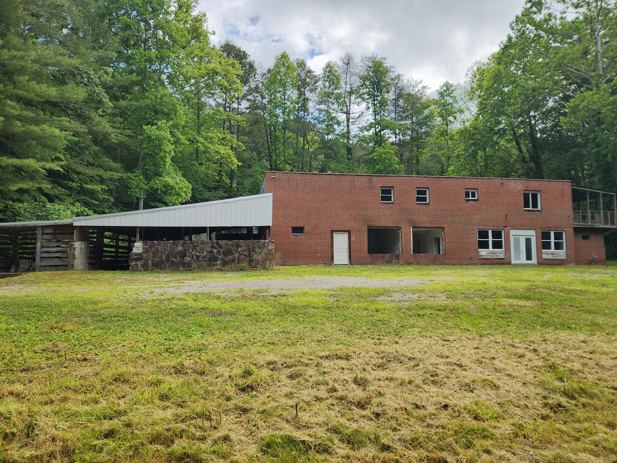 585 Stone Hennessee RD