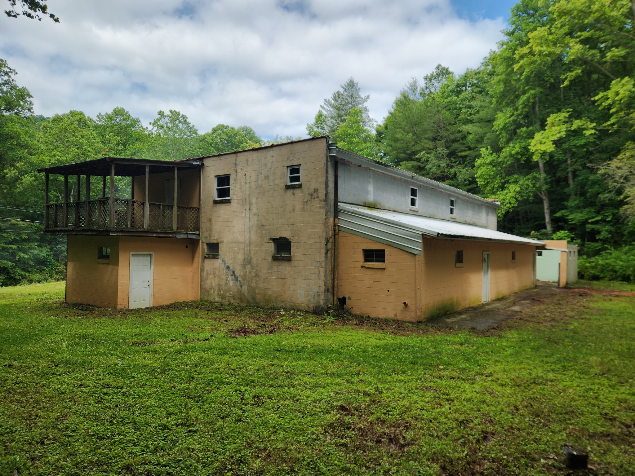 585 Stone Hennessee RD