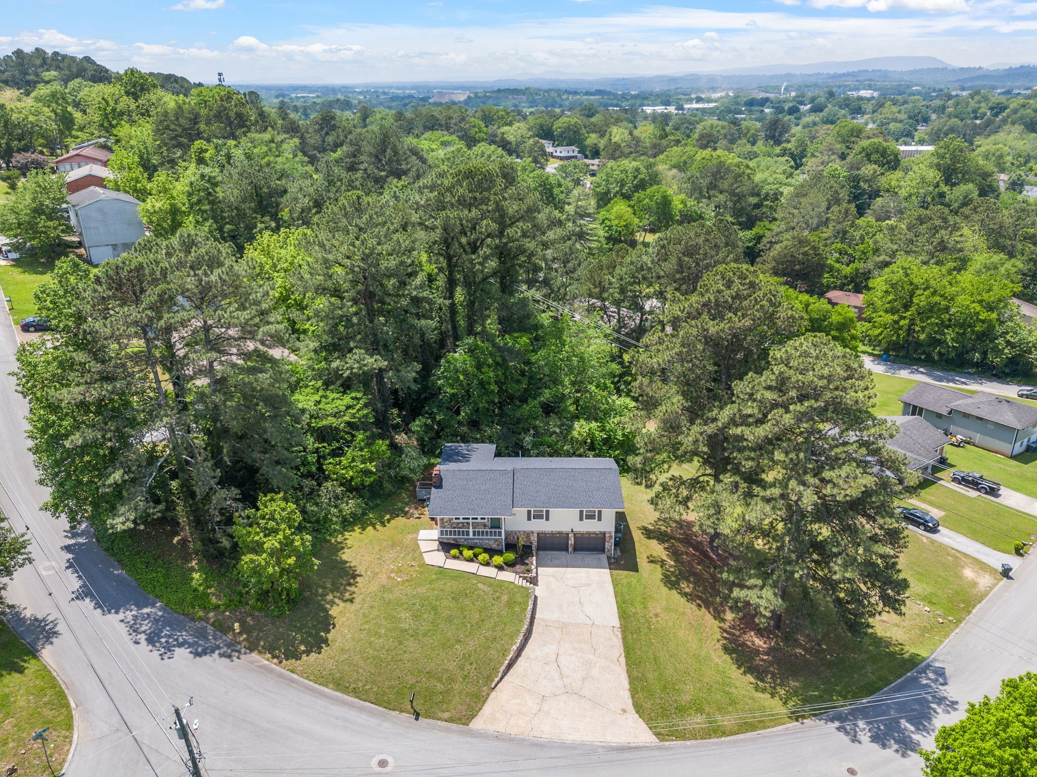 7752 Holiday Hills Cir