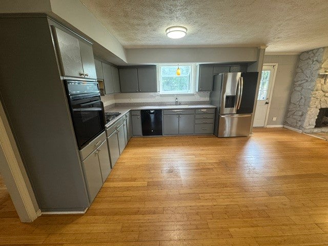 4059 Lake Pkwy