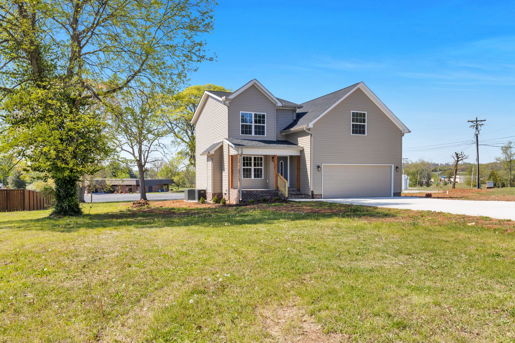 98 Country Club Blvd