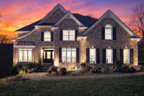 4880 Tuckaway Ct Clarksville TN 37043