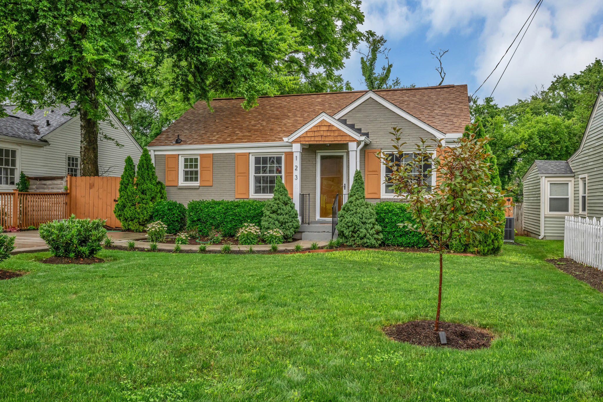 Photo 1 of 51 — 1235 Sunnymeade Dr, Nashville, TN 37216