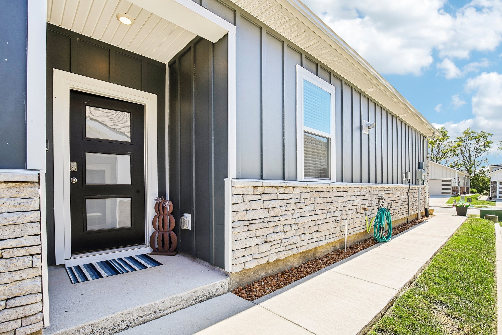 2056 Holmesburg Pvt Cir