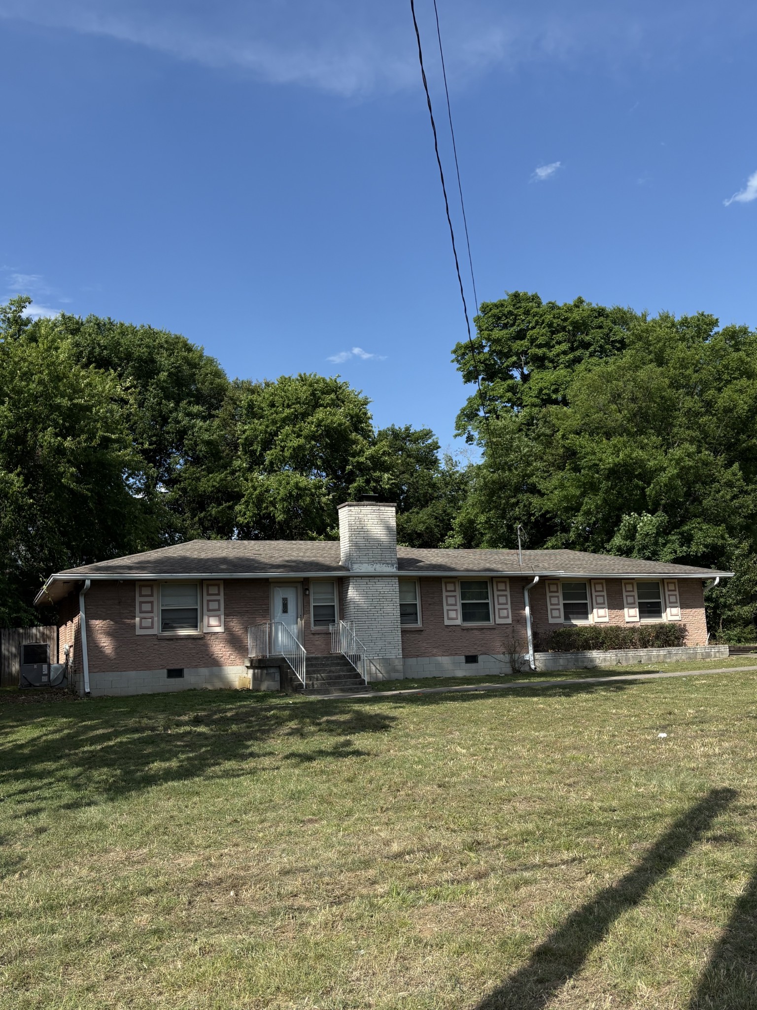 2878 Elm Hill Pike