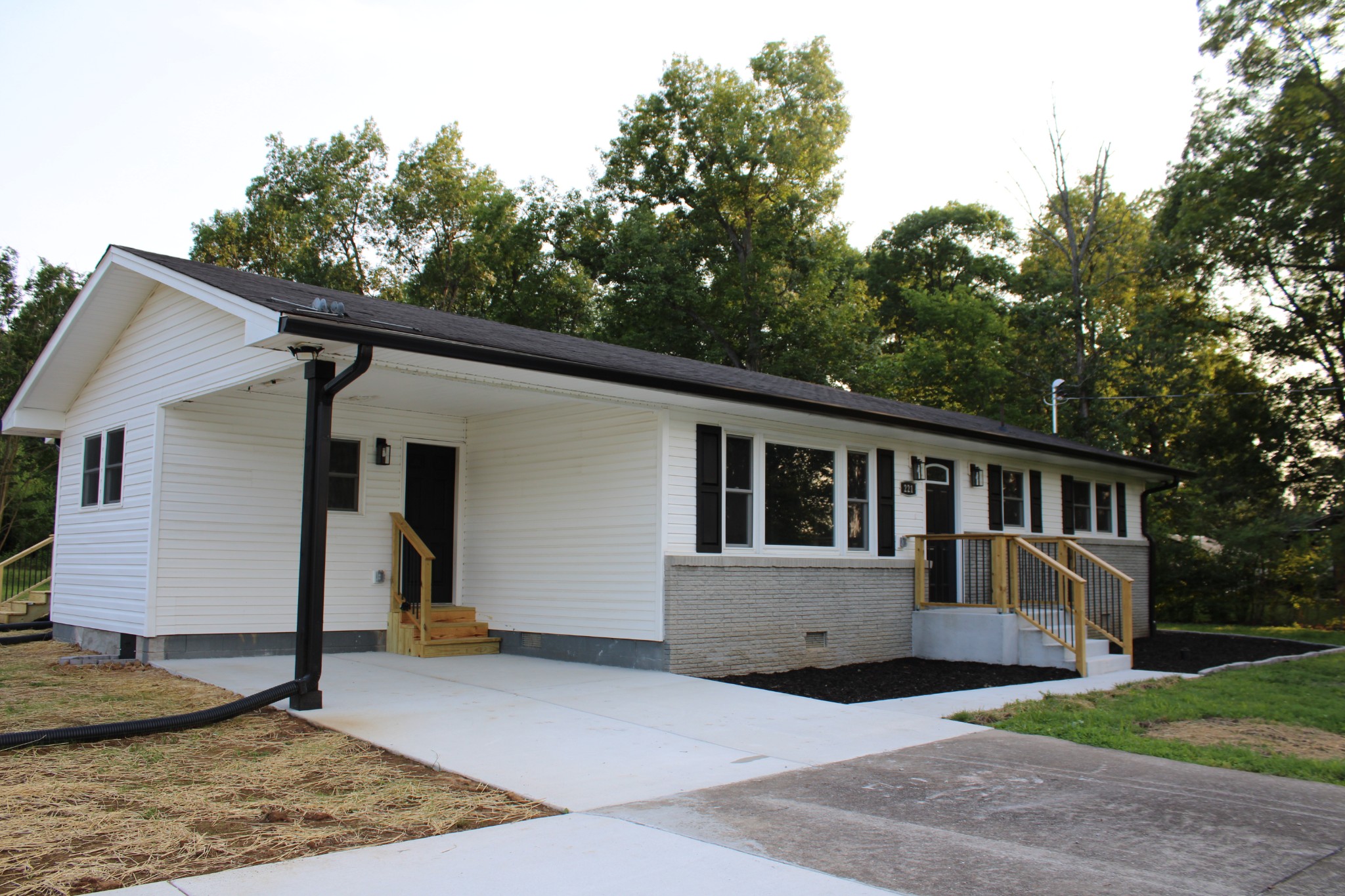 221 Woodland Dr