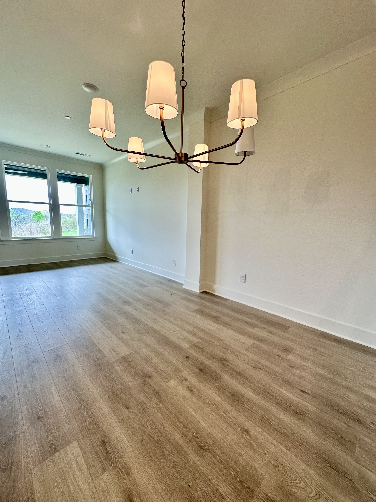 3536 Burgate Trai