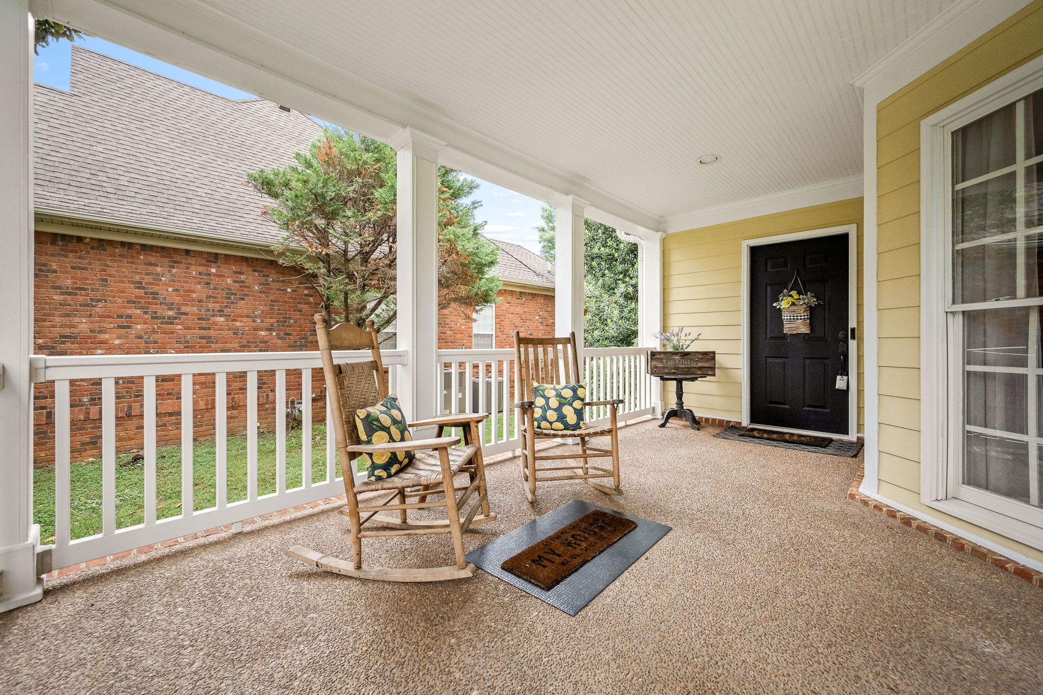 2118 Prestwick Dr