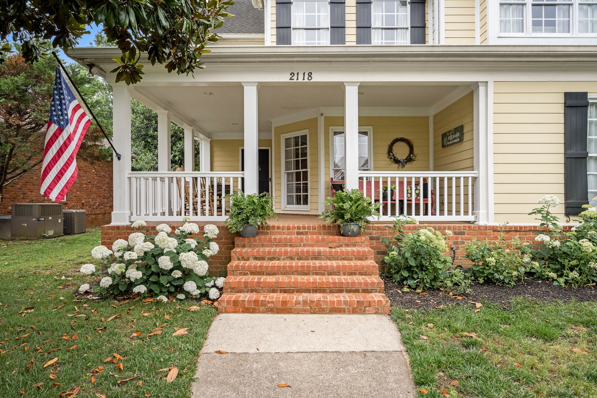 2118 Prestwick Dr