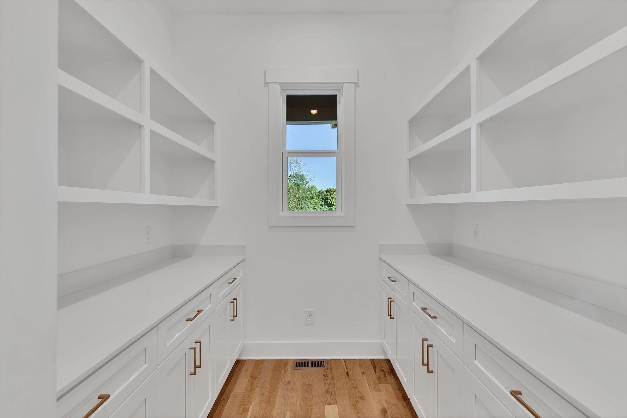 1000 Hogans Branch Rd, Hendersonville, TN, 37075, USA, 4 Bedrooms Bedrooms, ,4 BathroomsBathrooms,Residential,Contingent,1000 Hogans Branch Rd,3226043