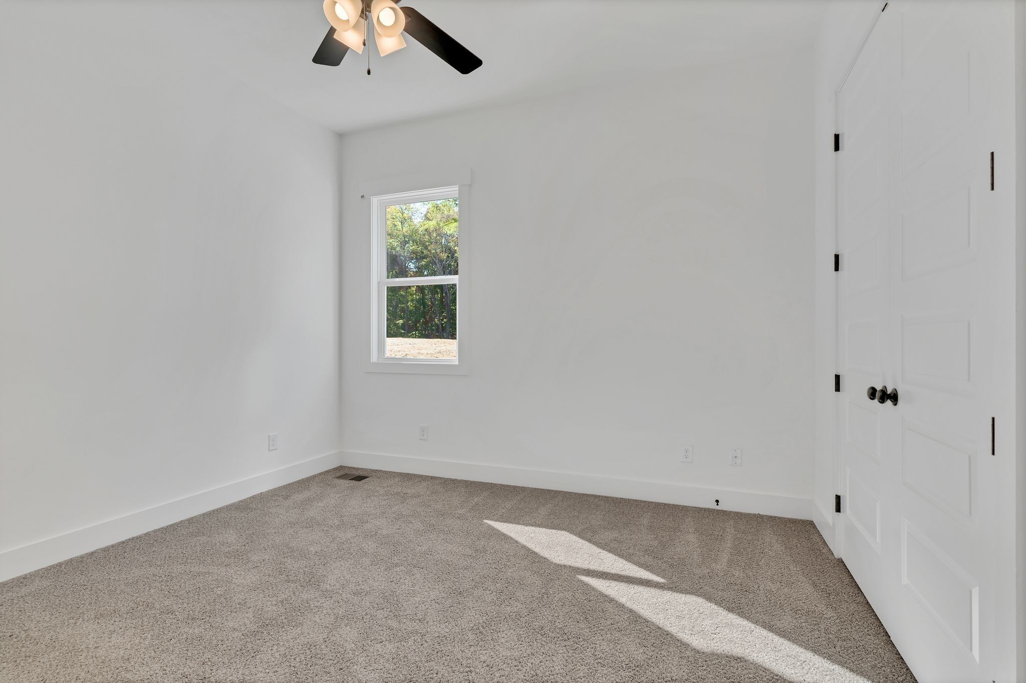 1000 Hogans Branch Rd, Hendersonville, TN, 37075, USA, 4 Bedrooms Bedrooms, ,4 BathroomsBathrooms,Residential,Contingent,1000 Hogans Branch Rd,3226043