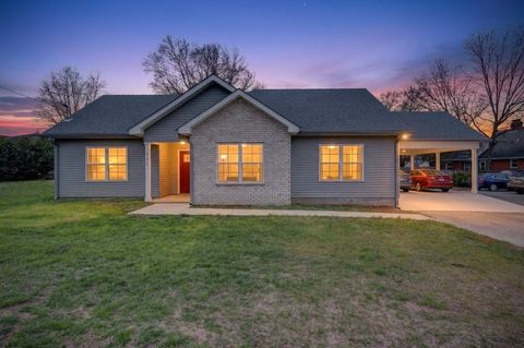 702 Adams Drive Shelbyville TN 37160