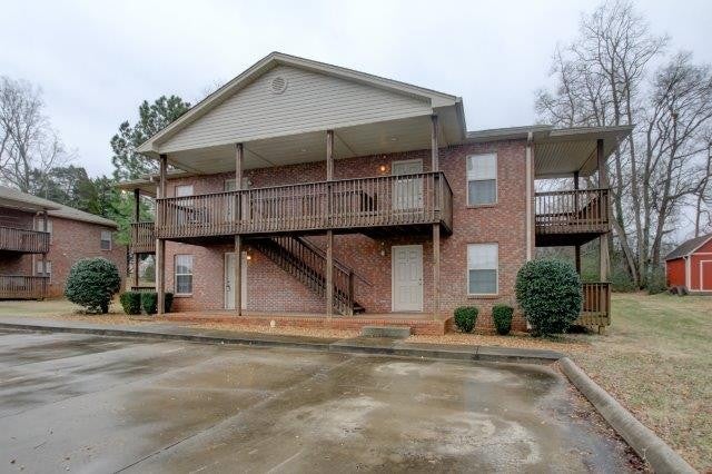 1640 Golf Club Lane C