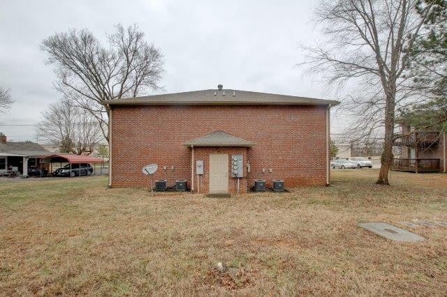 1640 Golf Club Lane C