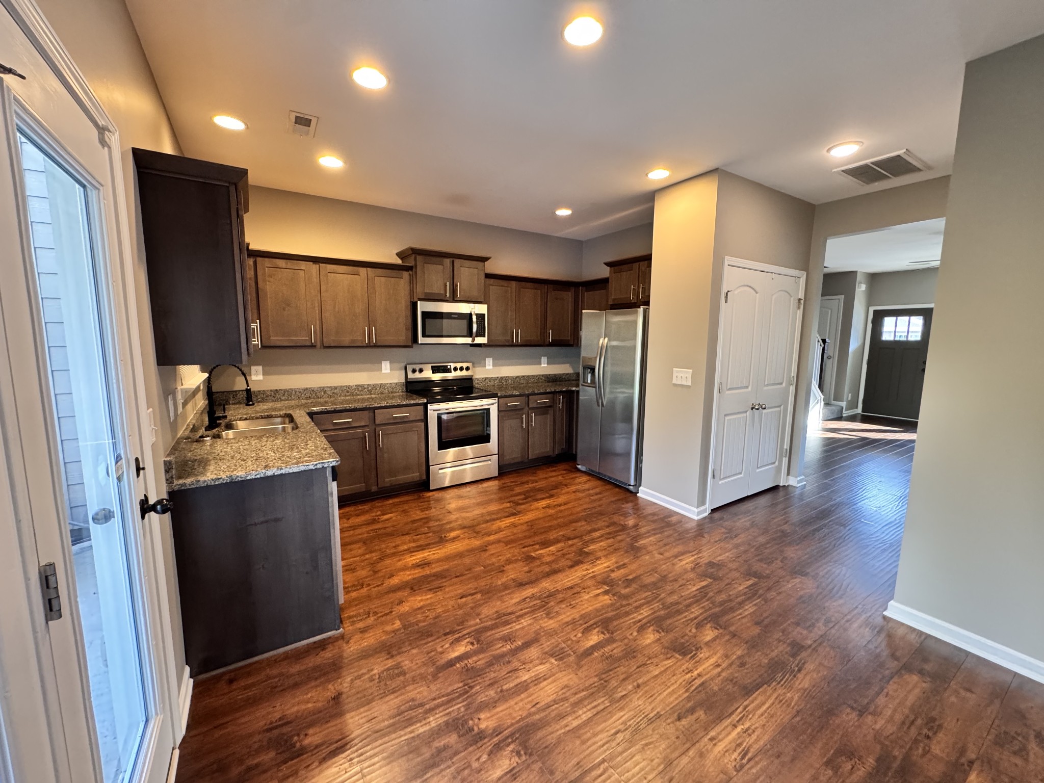 208 Bell Forge Ct