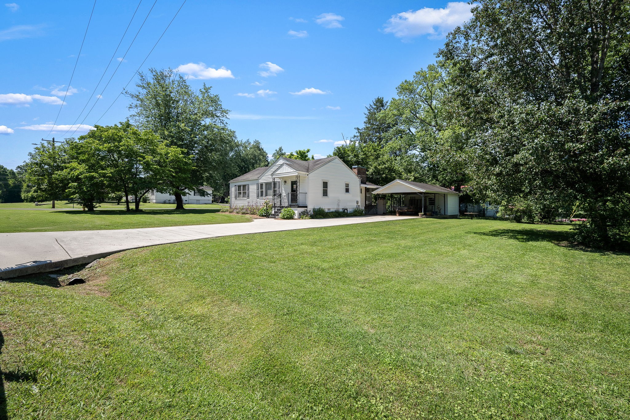 216 ANDERSON DRIVE
