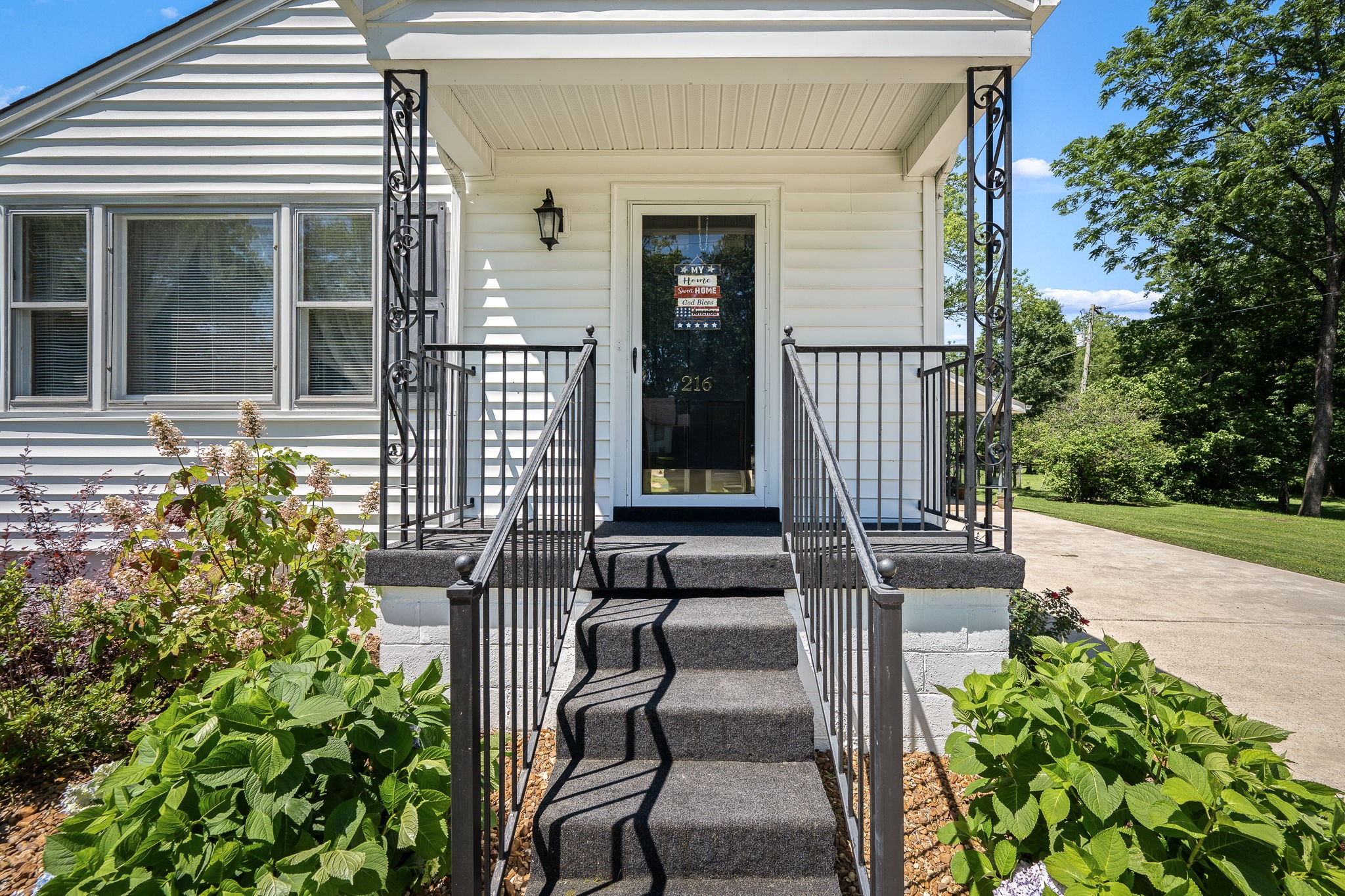 216 ANDERSON DRIVE