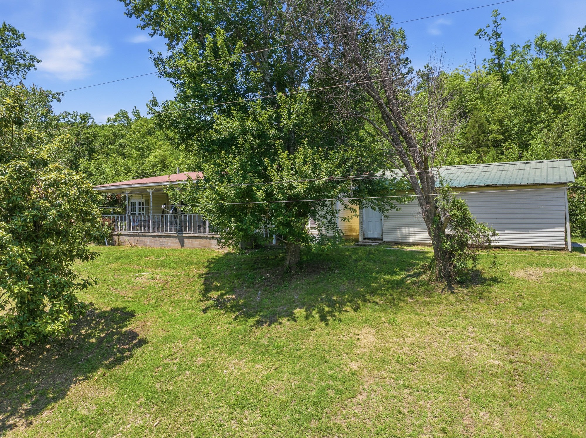 14318 Highway 438 W