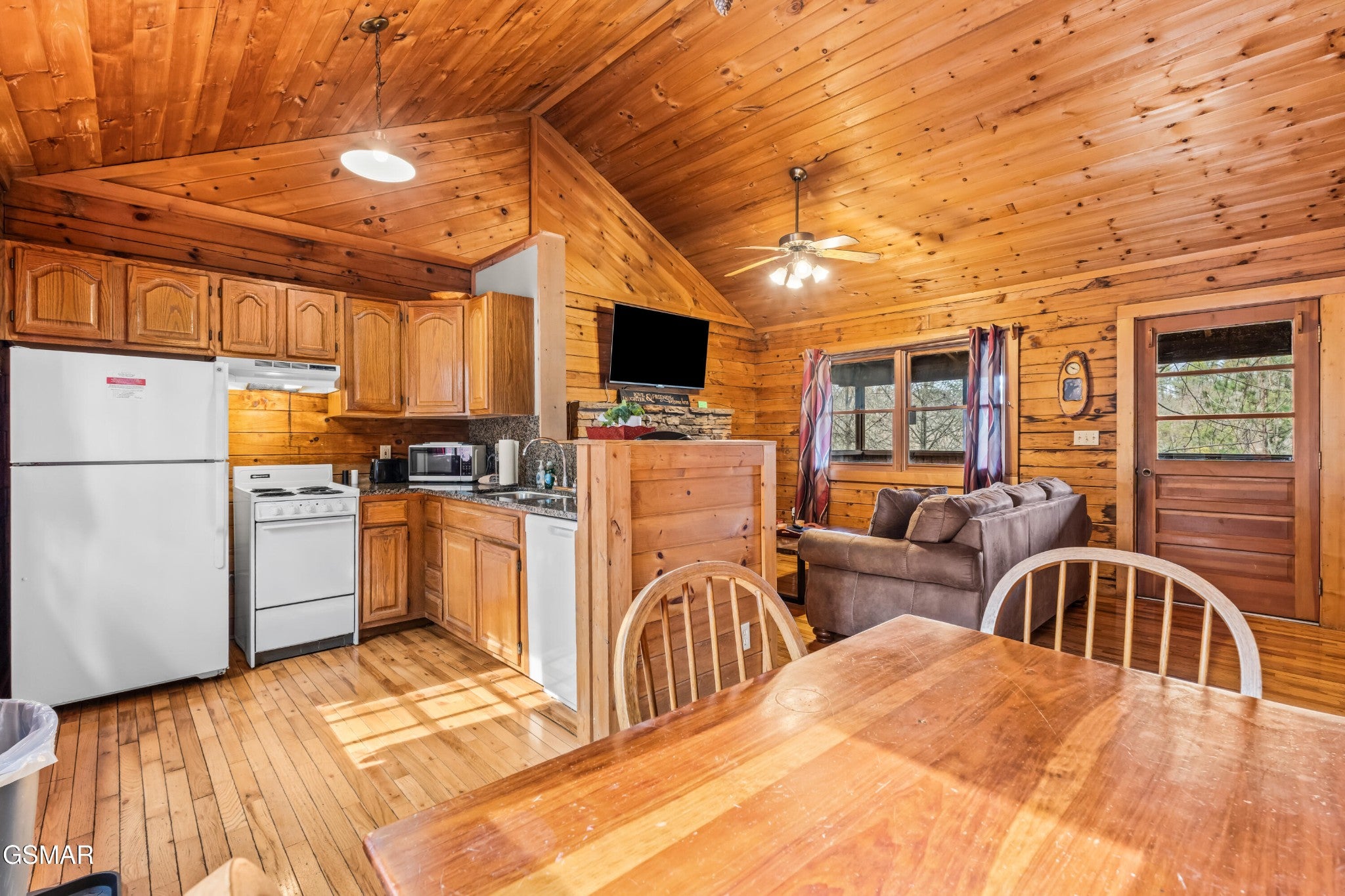 1716 Ridgecrest Drive