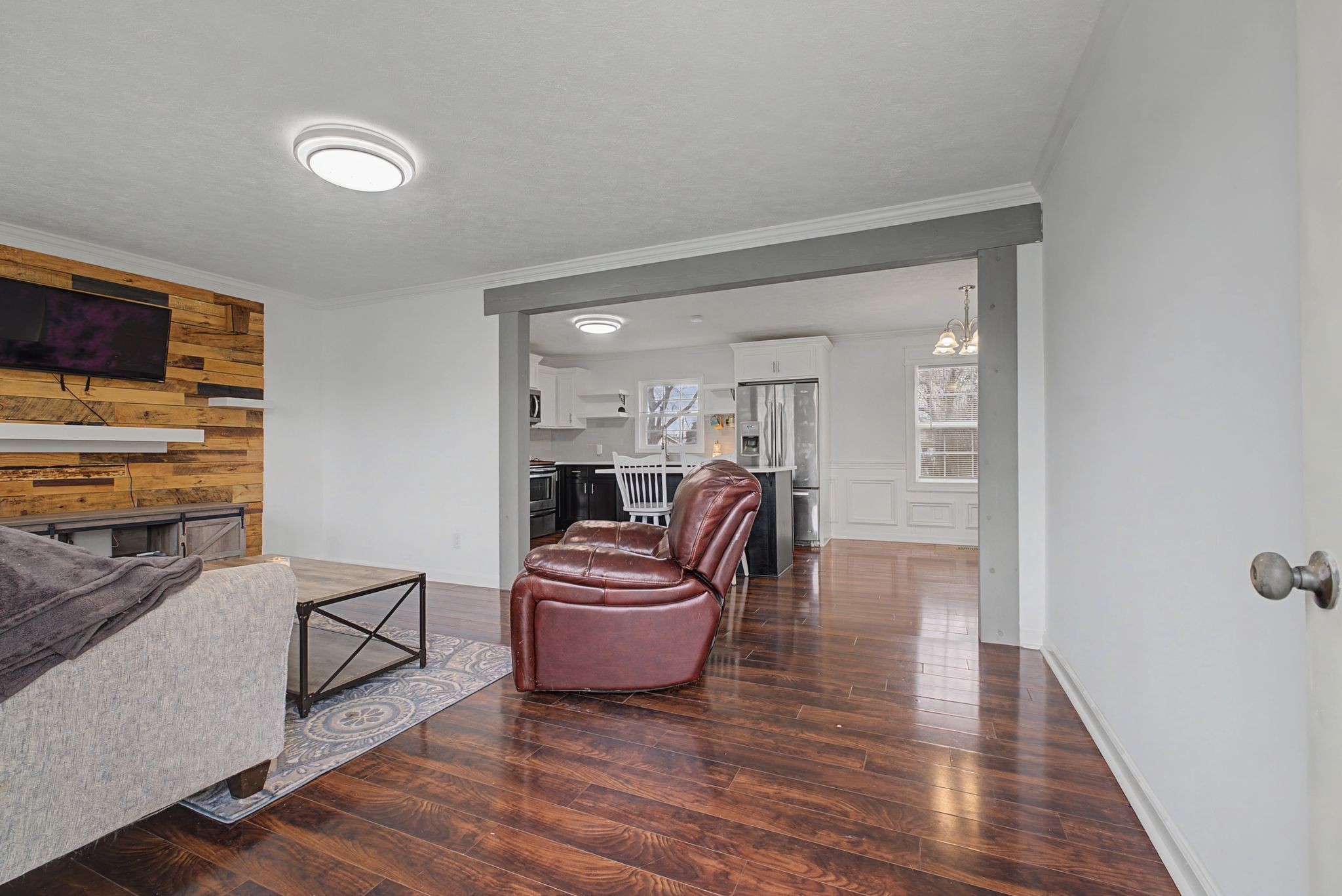407 Sam Houston Dr