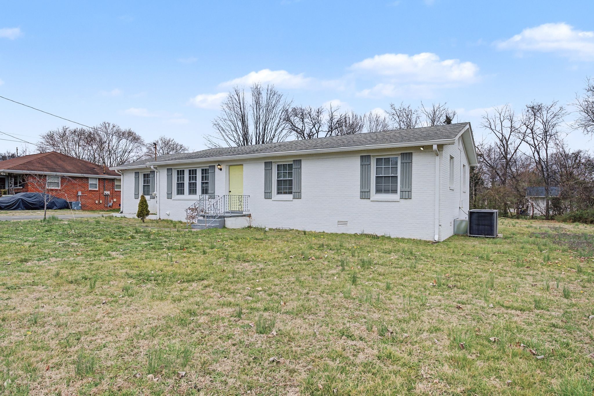 407 Sam Houston Dr