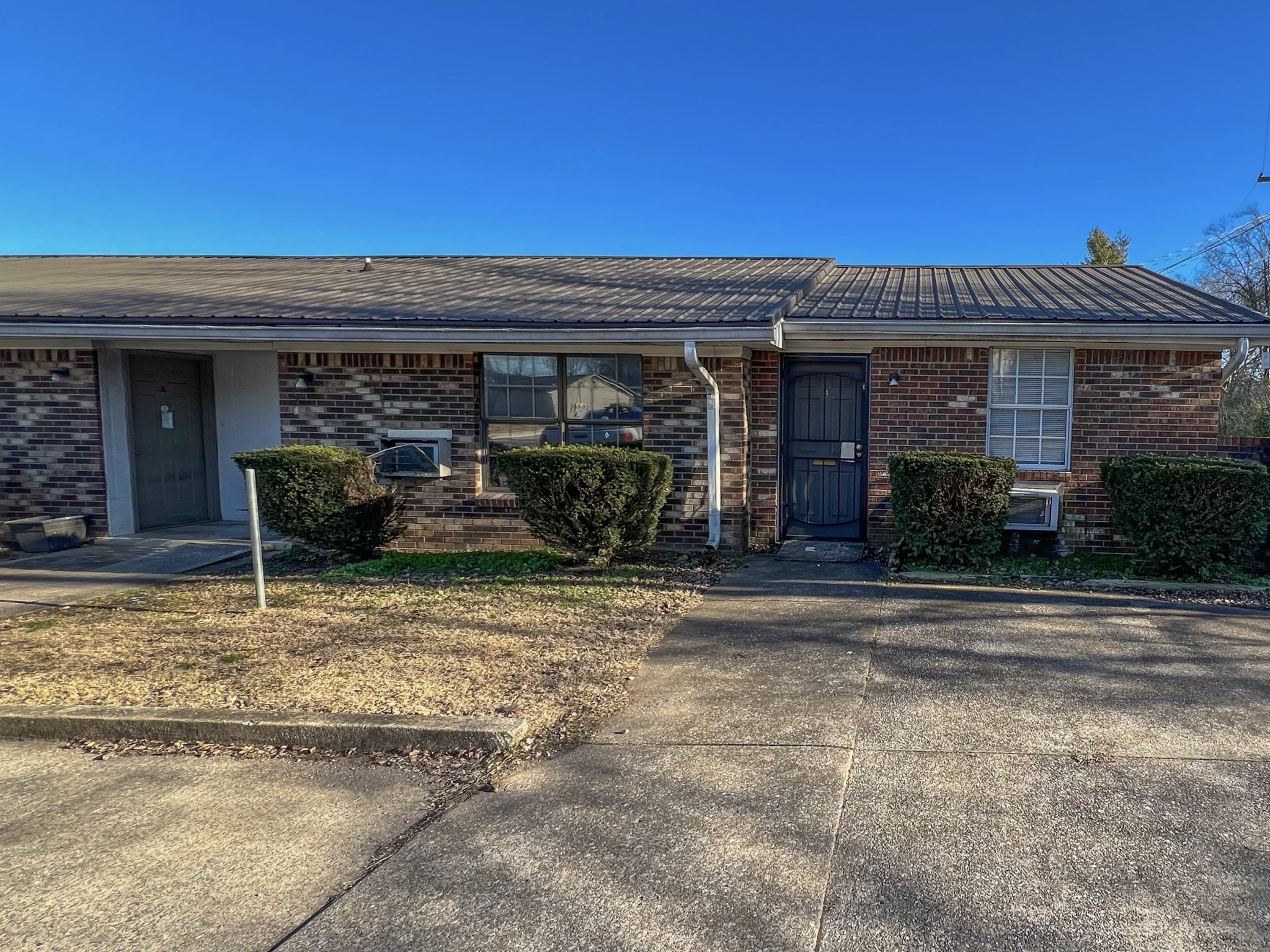 105 Walnut St 2