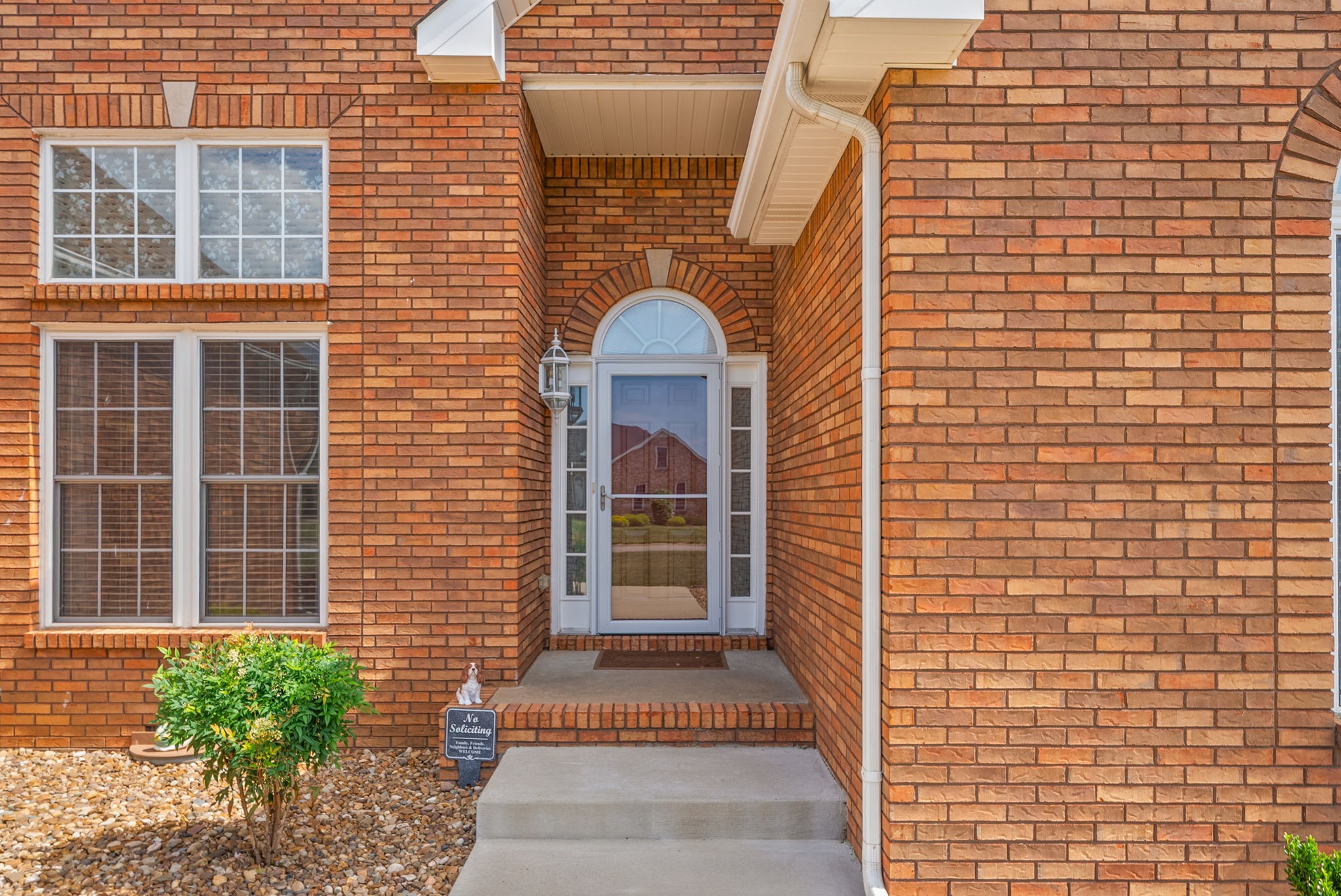 3844 Parade Dr