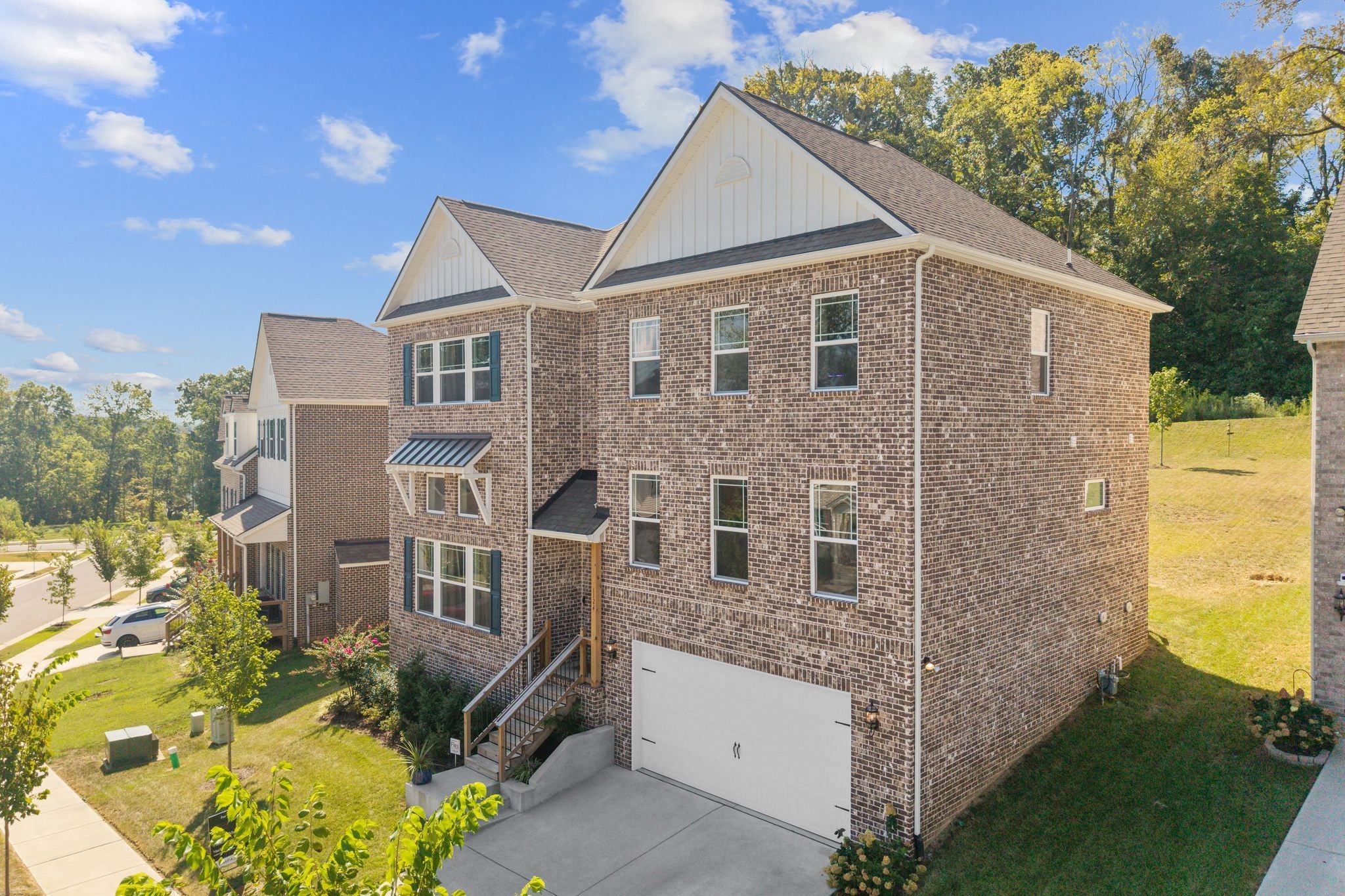 1121 Parklawn Dr