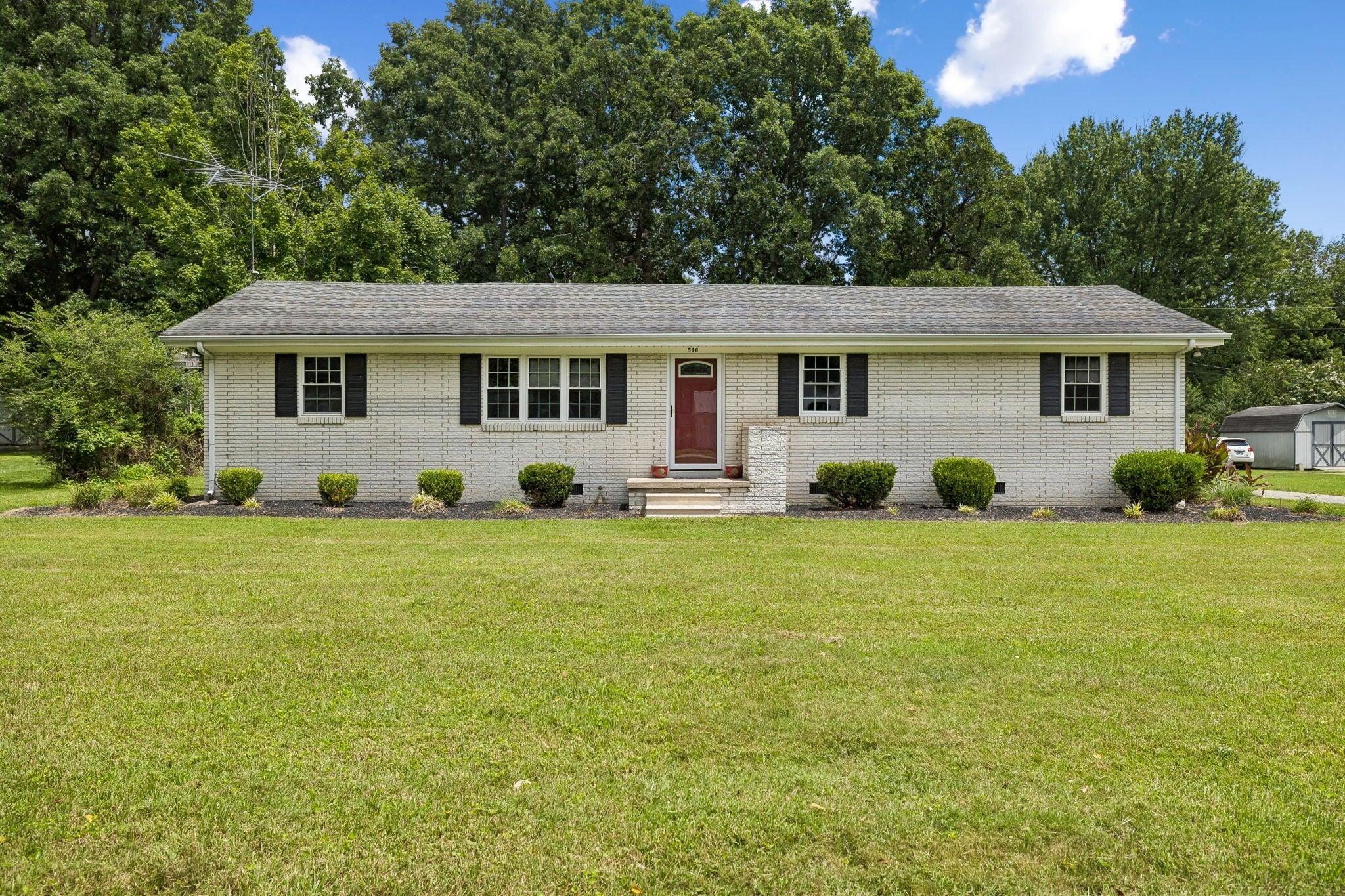 516 Crestwood Dr