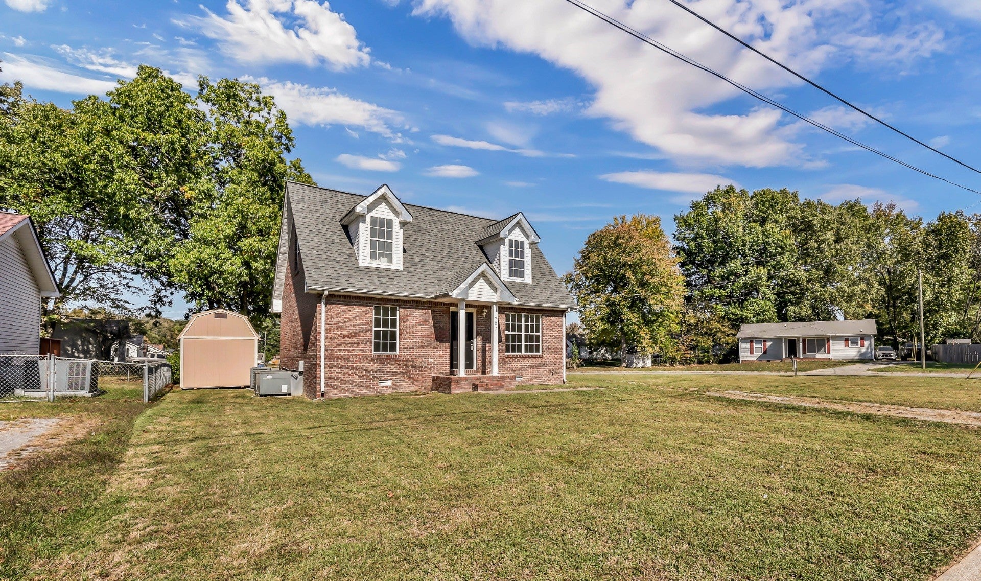 727 Inver Ln