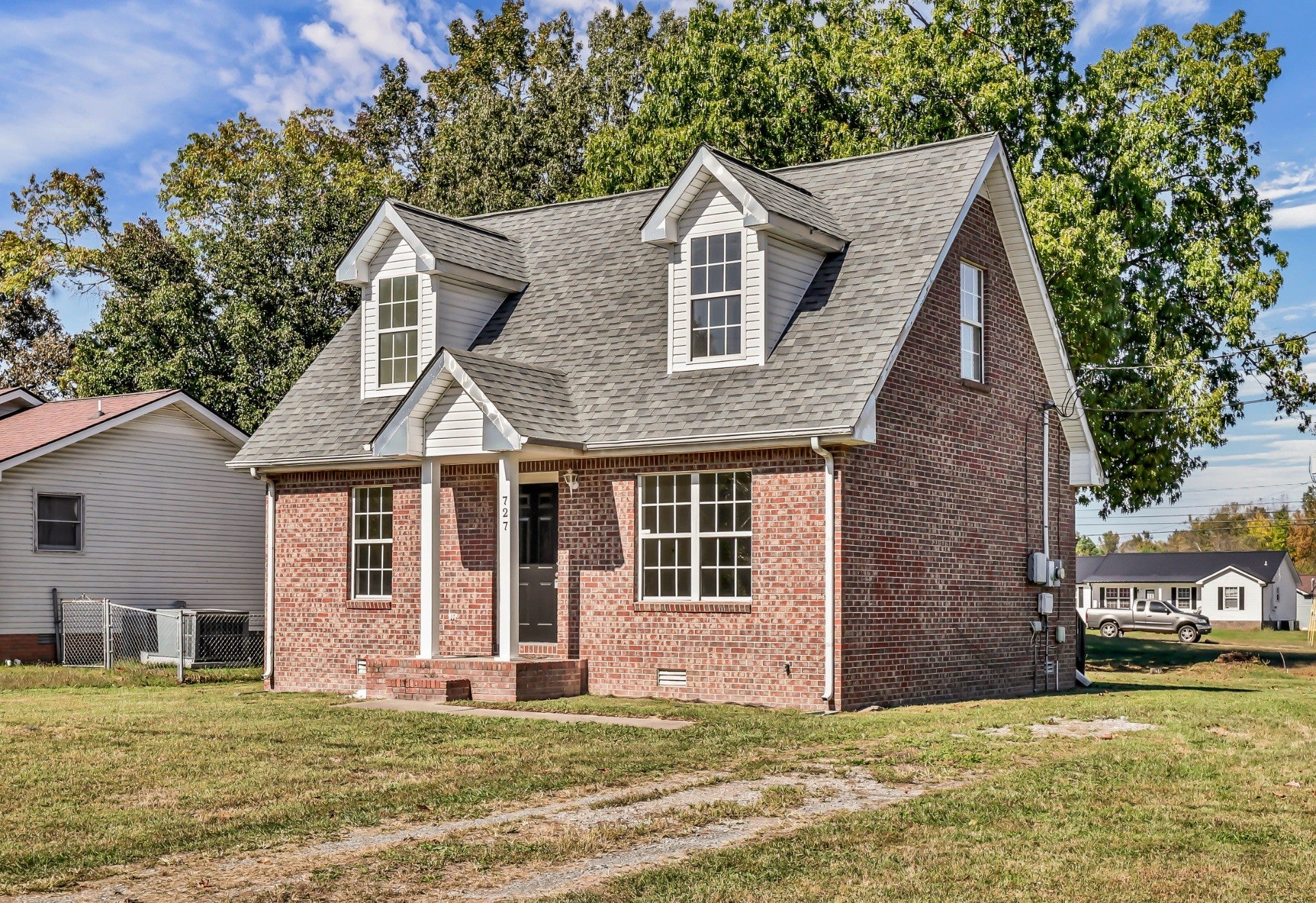 727 Inver Ln