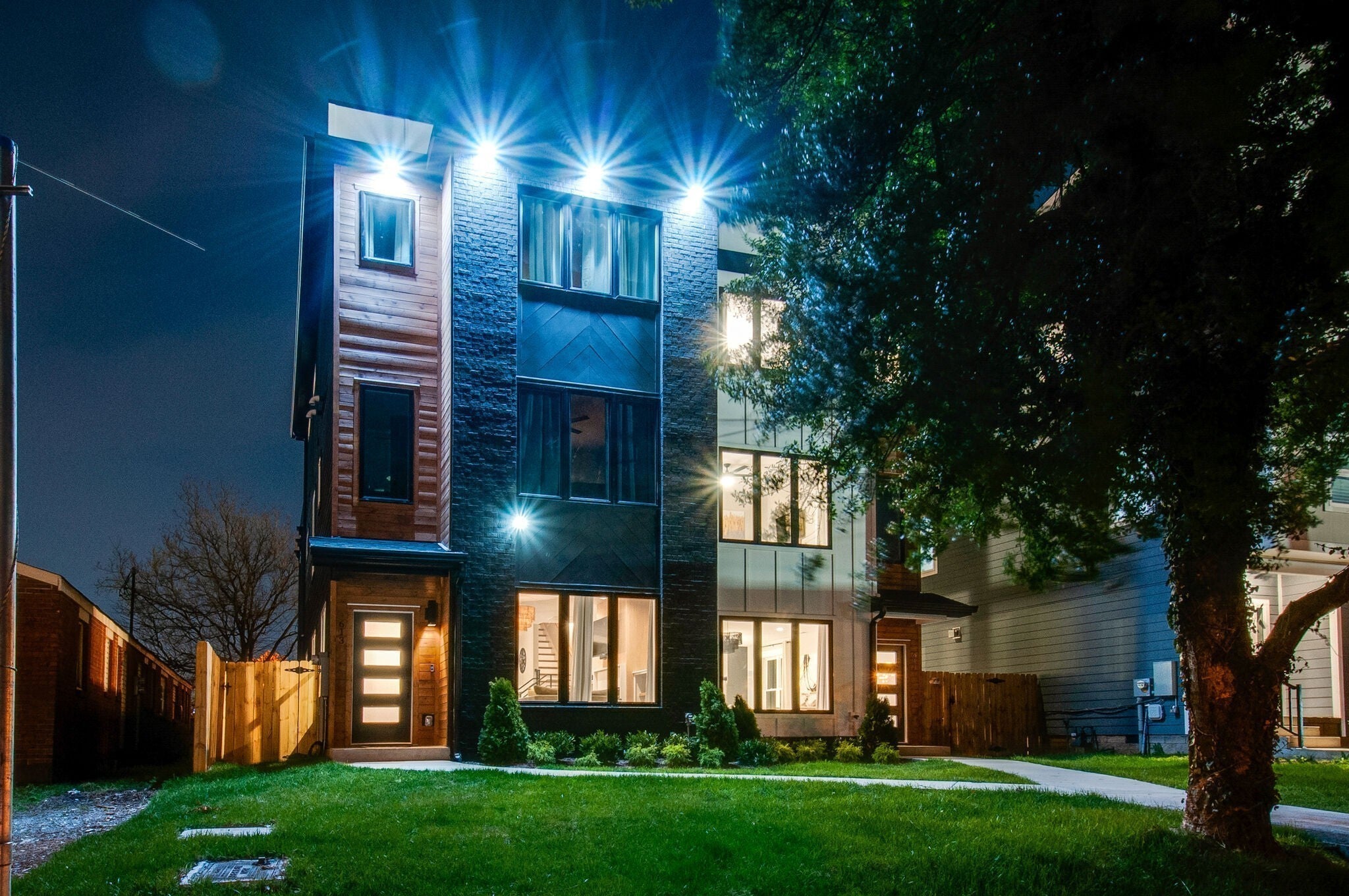 4.0-bed rental at 613 21st Ave N