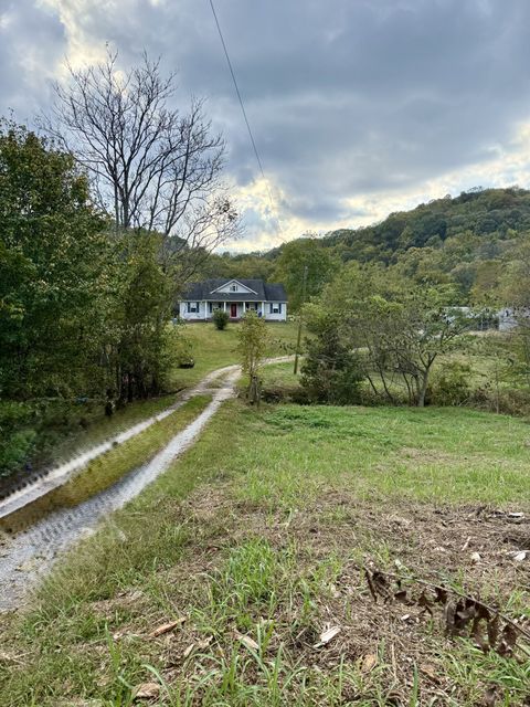 4205 Browning Branch Rd Bethpage TN 37022