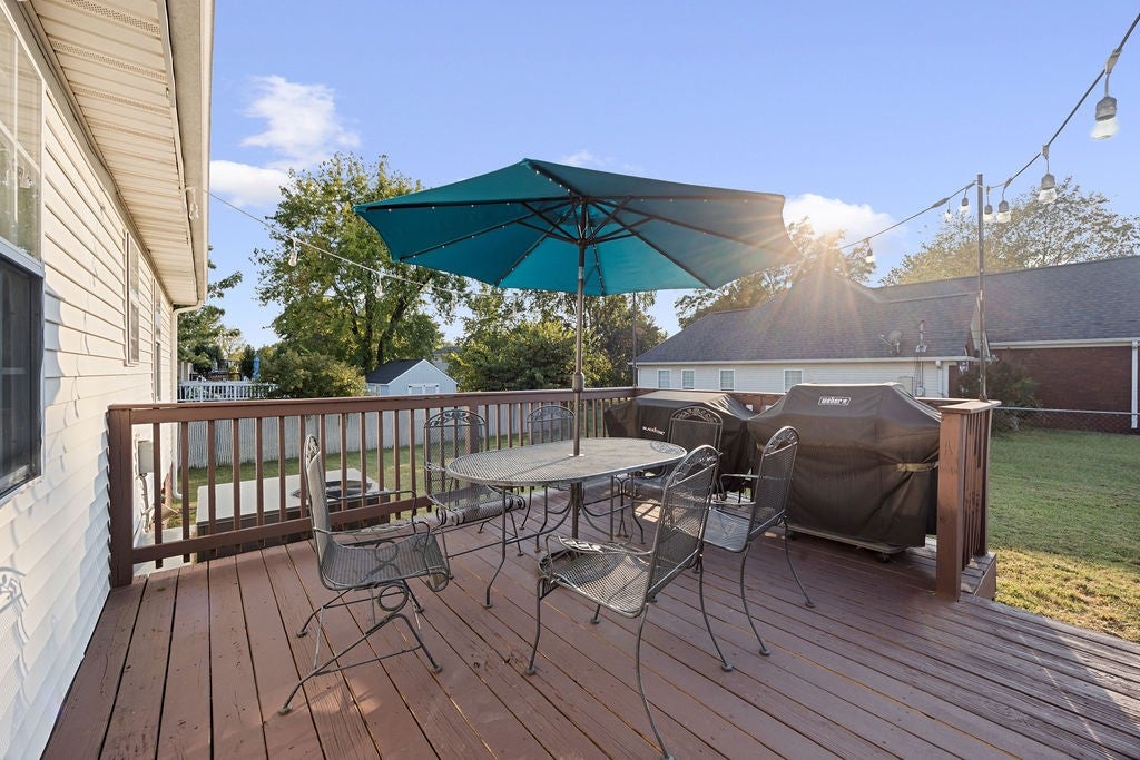 1320 Raden Dr