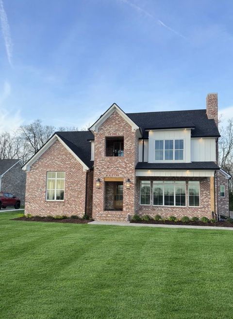 1713 Martha Washington Way Murfreesboro TN 37130