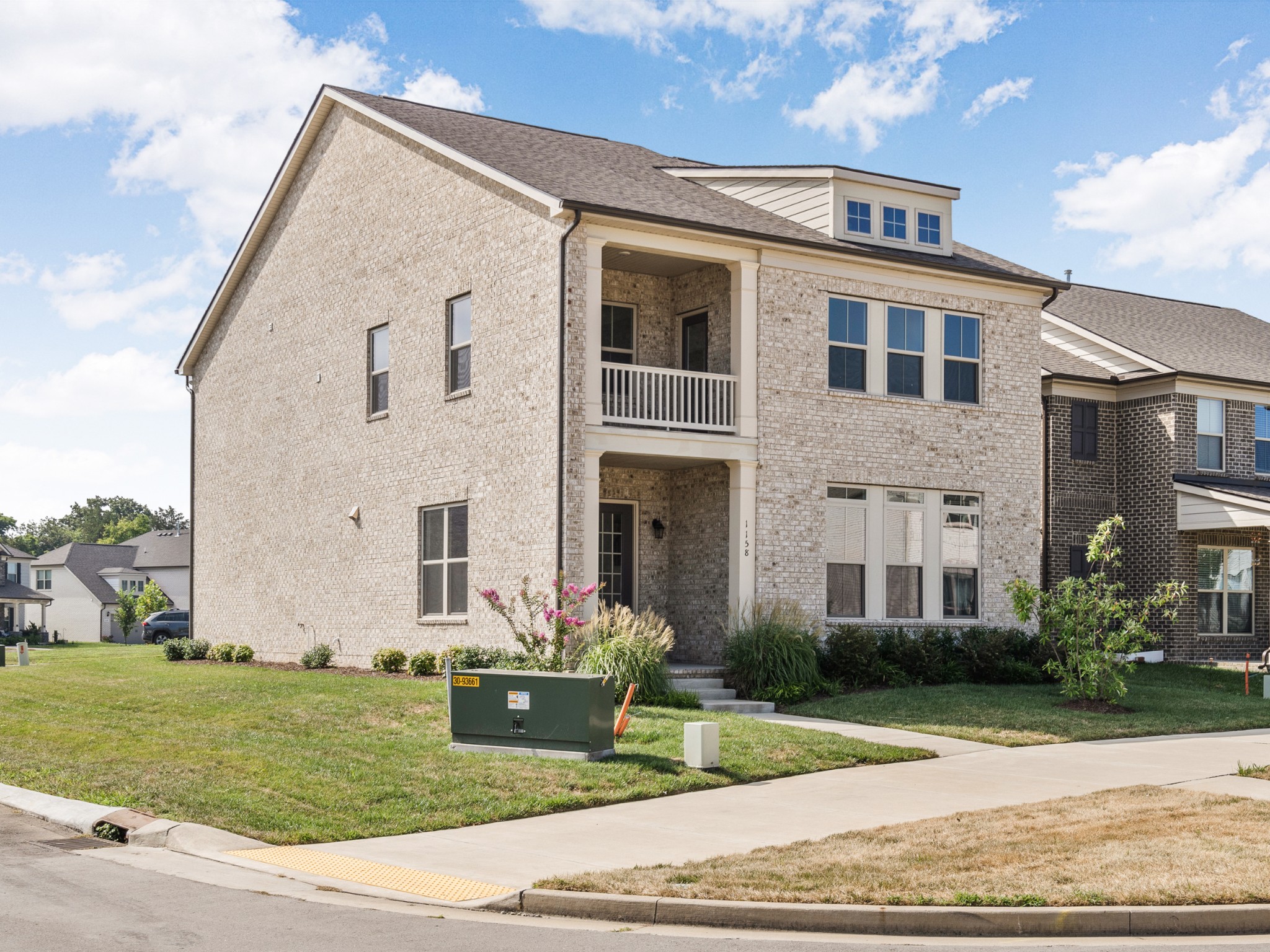 1158 Carlisle Pl