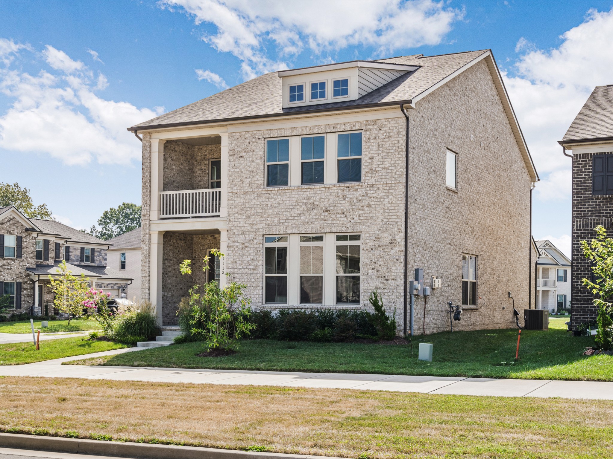 1158 Carlisle Pl